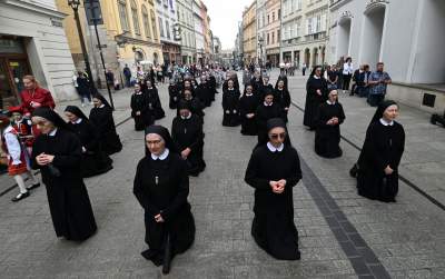 Sacrum-profanum, centralna procesja Bożego Ciała w Krakowie AD 2023 - zdjęcie 26