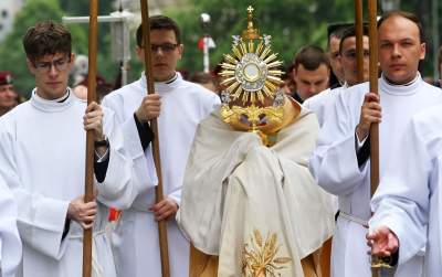 Sacrum-profanum, centralna procesja Bożego Ciała w Krakowie AD 2023 - zdjęcie 11