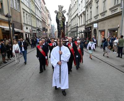 Sacrum-profanum, centralna procesja Bożego Ciała w Krakowie AD 2023 - zdjęcie 27