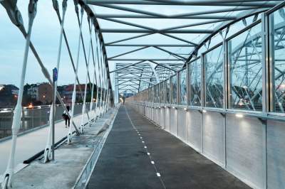 Imponująca nowa przeprawa kolejowa na Wiśle, jest też kładka pieszo-rowerowa - zdjęcie 44