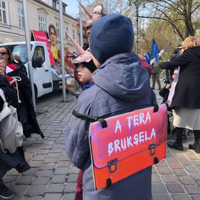 Parada śmieszności - polityczny happening w Krakowie - zdjęcie 7