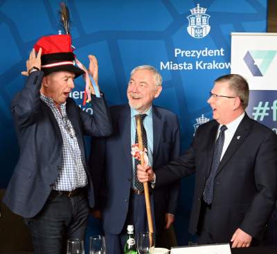 Lubi błaznować, ale pieniądze inwestuje na poważnie, tym razem chodzi o 600 milionów - zdjęcie 9