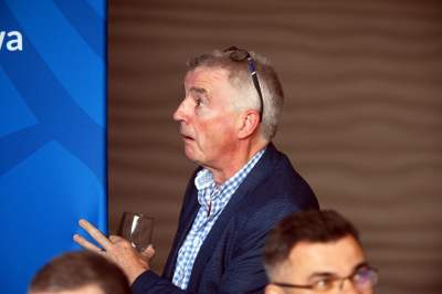 Lubi błaznować, ale pieniądze inwestuje na poważnie, tym razem chodzi o 600 milionów - zdjęcie 5