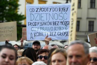 Ani jednej więcej, protest w Krakowie po śmierci ciężarnej Doroty - zdjęcie 20