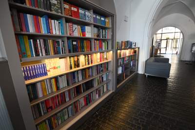 Księgarnia w Pałacu Potockich, tu literatura łączy się z innymi dziedzinami sztuki - zdjęcie 5