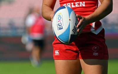 Gryzą trawę niemal dosłownie, czasem gubią koszulki. Rugbystki w akcji - zdjęcie 17