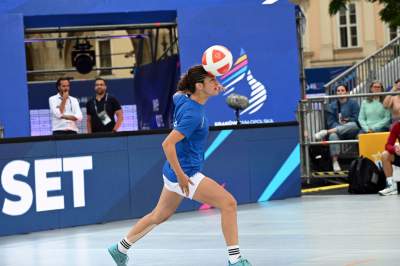 Dziwaczne zawody na Rynku, tę dyscyplinę wymyślili Węgrzy - zdjęcie 18