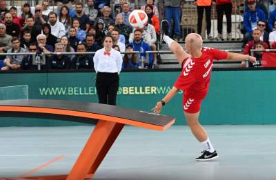 Dziwaczne zawody na Rynku, tę dyscyplinę wymyślili Węgrzy - zdjęcie 25