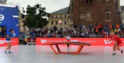 Dziwaczne zawody na Rynku, tę dyscyplinę wymyślili Węgrzy - zdjęcie 26