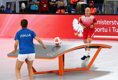 Dziwaczne zawody na Rynku, tę dyscyplinę wymyślili Węgrzy - zdjęcie 29