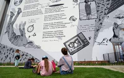 Krakowianie pokochali nowy park im. Wisławy Szymborskiej, zachwycające miejsce - zdjęcie 2