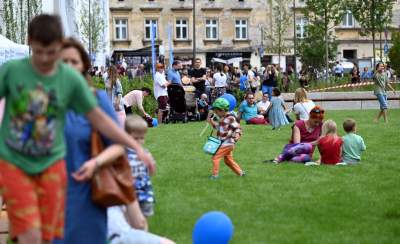 Krakowianie pokochali nowy park im. Wisławy Szymborskiej, zachwycające miejsce - zdjęcie 8