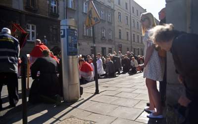 Wielki Piątek na krakowskim Kazimierzu... - zdjęcie 10