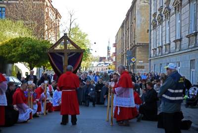 Wielki Piątek na krakowskim Kazimierzu... - zdjęcie 13