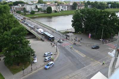 Remont mostu Dębnickiego, spore kłopoty dla kierowców - zdjęcie 7