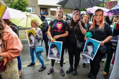 Protest przed komisariatem przy Królewskiej, po skandalicznej interwencji Policji - zdjęcie 4