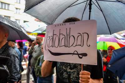 Protest przed komisariatem przy Królewskiej, po skandalicznej interwencji Policji - zdjęcie 34