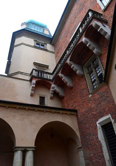 Na co dzień ten wawelski dziedziniec jest niedostępny. Kameralne koncerty z pięknym widokiem - zdjęcie 4