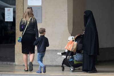 Arabskie wakacje w Krakowie, uwielbiają deszcz, zieleń i obwarzanki - zdjęcie 35