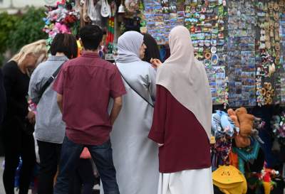 Arabskie wakacje w Krakowie, uwielbiają deszcz, zieleń i obwarzanki - zdjęcie 23