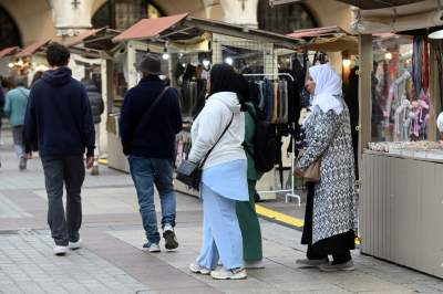 Arabskie wakacje w Krakowie, uwielbiają deszcz, zieleń i obwarzanki - zdjęcie 8
