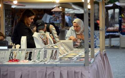 Arabskie wakacje w Krakowie, uwielbiają deszcz, zieleń i obwarzanki - zdjęcie 16