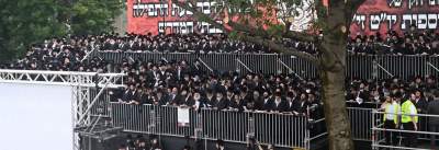 Tłum rozmodlonych Żydów znów wypełnił krakowski Kazimierz, ważna dla nich rocznica - zdjęcie 57