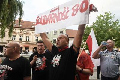 Wiec Trzaskowskiego w Skawinie, mocne wsparcie dla krakowskich kandydatów - zdjęcie 32