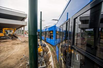 Tramwaje jeżdżą do Górki Narodowej, choć końcowy węzeł nie jest jeszcze gotowy - zdjęcie 10