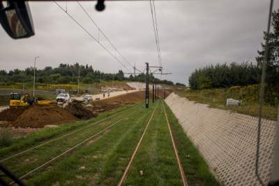 Tramwaje jeżdżą do Górki Narodowej, choć końcowy węzeł nie jest jeszcze gotowy - zdjęcie 8