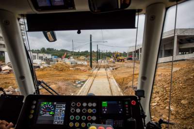 Tramwaje jeżdżą do Górki Narodowej, choć końcowy węzeł nie jest jeszcze gotowy - zdjęcie 7