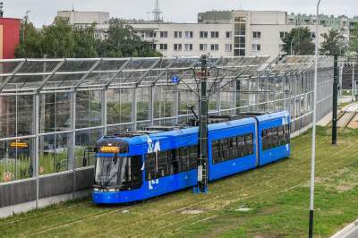 Tramwaje jeżdżą do Górki Narodowej, choć końcowy węzeł nie jest jeszcze gotowy - zdjęcie 14