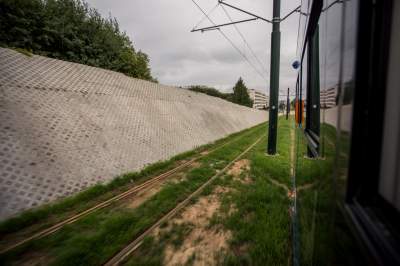 Tramwaje jeżdżą do Górki Narodowej, choć końcowy węzeł nie jest jeszcze gotowy - zdjęcie 12