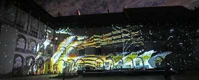 Pół nocy trwały próby do spektaklu na Wawelu, to ma być wielkie widowisko - zdjęcie 33