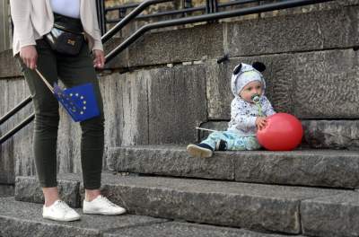 Piękny dzień "na niebiesko" w Krakowie (Rok 2019) - zdjęcie 20