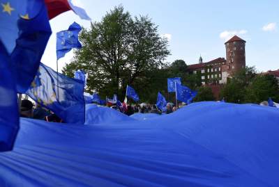 Piękny dzień "na niebiesko" w Krakowie (Rok 2019) - zdjęcie 2