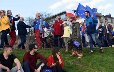 Piękny dzień "na niebiesko" w Krakowie (Rok 2019) - zdjęcie 7