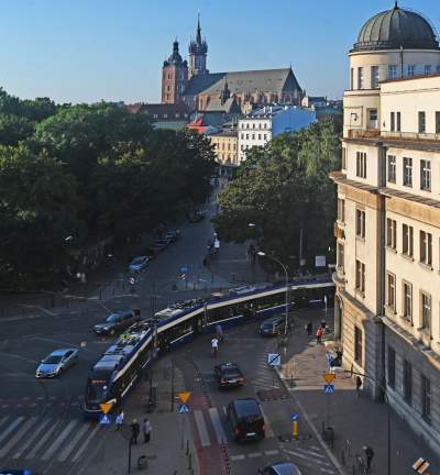 To była siedziba medialnego imperium, przypomniano o jego twórcy - zdjęcie 13