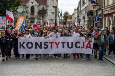 Nie mogli pojechać na marsz do Warszawy, wysłali wsparcie z Krakowa - zdjęcie 7