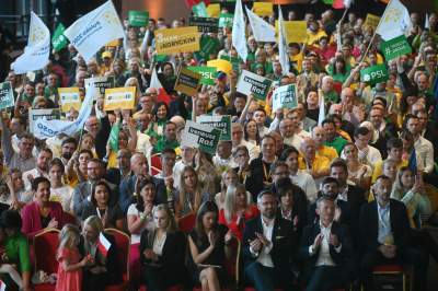 Hołownia i Kosiniak-Kamysz na konwencji w Krakowie: "obalimy zły rząd PiS" - zdjęcie 19