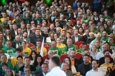 Hołownia i Kosiniak-Kamysz na konwencji w Krakowie: "obalimy zły rząd PiS" - zdjęcie 17