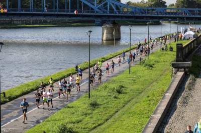 Fajnie się biega w Krakowie, 9. Cracovia Półmaraton Królewski - zdjęcie 7