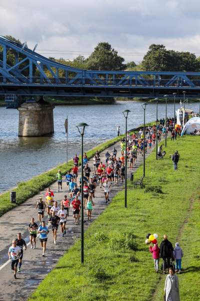 Fajnie się biega w Krakowie, 9. Cracovia Półmaraton Królewski - zdjęcie 11