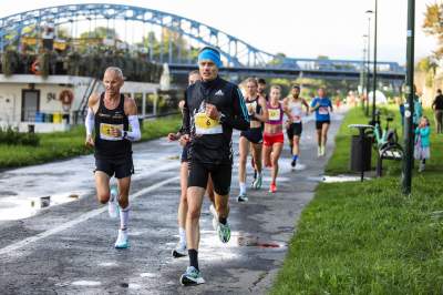 Fajnie się biega w Krakowie, 9. Cracovia Półmaraton Królewski - zdjęcie 3