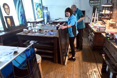 „Apollo. System Kopernika”: witraż projektu Wyspiańskiego wysłany do Rzymu - zdjęcie 19