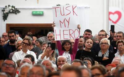 Donald Tusk w Chrzanowie: spotkanie z wolontariuszami OKW - zdjęcie 18