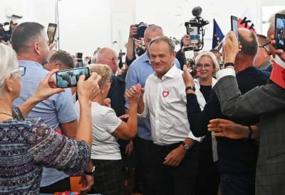 Donald Tusk w Chrzanowie: spotkanie z wolontariuszami OKW - zdjęcie 7