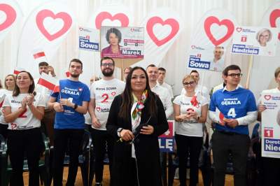 Donald Tusk w Chrzanowie: spotkanie z wolontariuszami OKW - zdjęcie 6