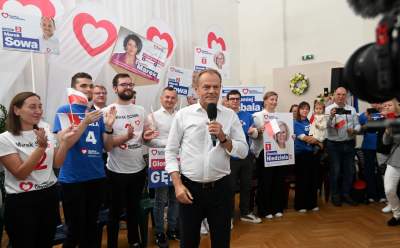 Donald Tusk w Chrzanowie: spotkanie z wolontariuszami OKW - zdjęcie 10