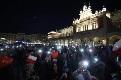 Przegonimy mrok, krakowski finał kampanii wyborczej Koalicji Obywatelskiej - zdjęcie 11